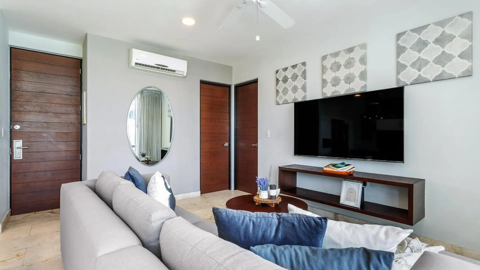 Tourist Luxury Apartment Dowtown Playa del Carmen